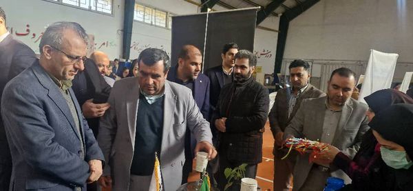 افتتاح نمایشگاه دست‌سازه‌های هنرجویان هنرستان‌های محمودآباد 