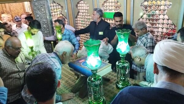 مراسم غبارروبی ضریح مطهر حضرت سلطانعلی(ع) همزمان با میلاد پیامبر(ص) و امام صادق(ع) در مشهد اردهال