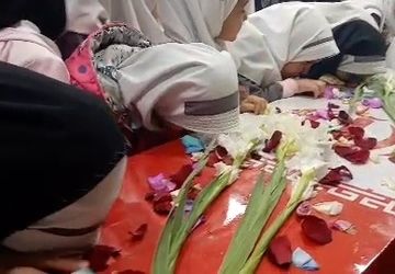 عطر حضور شهید گمنام در مدارس روستای صرم