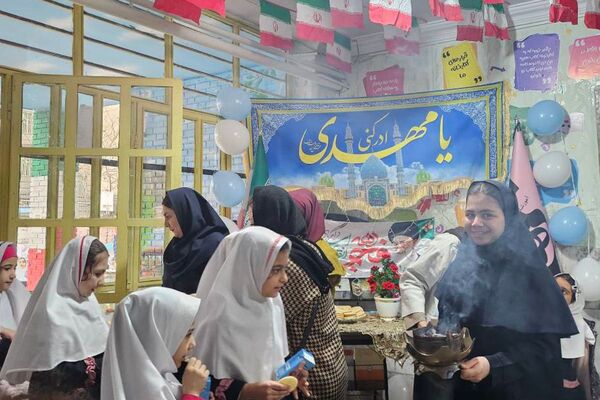 جشن میلاد امام زمان (عج) در دبستان هدی