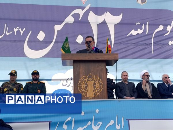 حضور چشمگیر مردم بجنورد در راهپیمایی ۲۲ بهمن