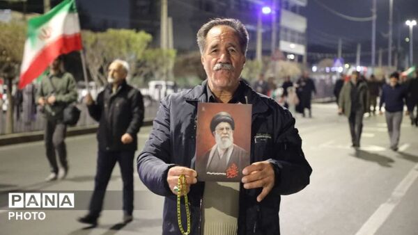 بیست و هفتمین سیل خروشان مردمی در راهپیمایی‌ها