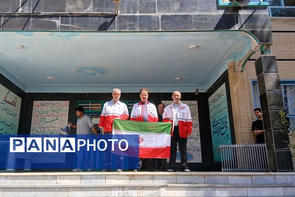 لبخند مهر علوی در تویسرکان اجرا شد؛ همدلی برای آینده دانش‌آموزان نیازمند