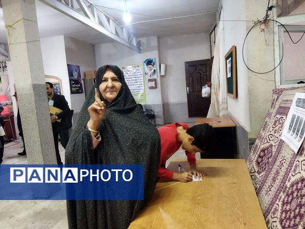 انتخابات چهاردهمین دوره ریاست‌جمهوری در مسجد جامع شهر