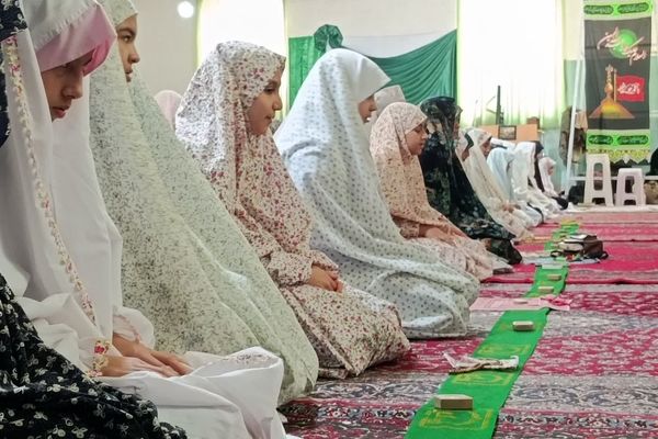 اولین روز اعتکاف دانش‌آموزان در فاروج 