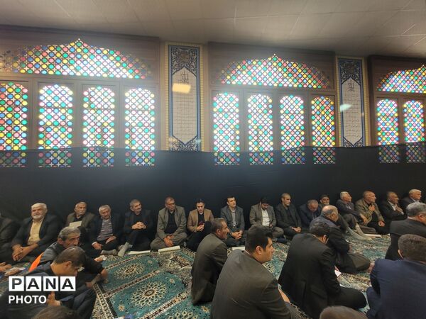  مردم خانمیرزا در سوگ پدر ایران