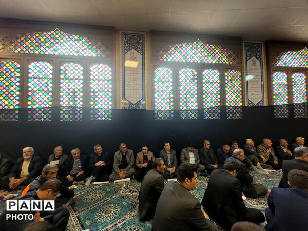  مردم خانمیرزا در سوگ پدر ایران
