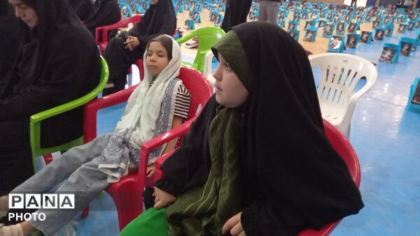 همدلی برای آغاز مهر؛ ۵ هزار بسته تحصیلی برای دانش‌آموزان تبادکان