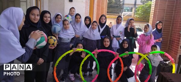 افتتاحیه المپیاد ورزشی درون‌مدرسه‌ای همزمان در سراسر کشور در دبستان هاشمی رفسنجانی  