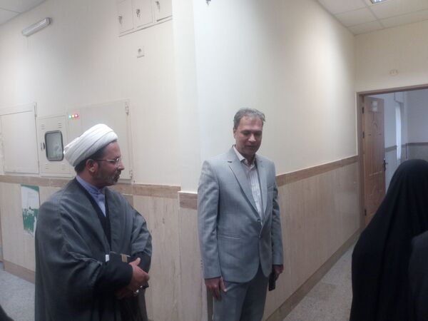 بازدید مسئولین اداره آموزش و پرورش از حوزه علمیه مکتب نرجس کاشمر