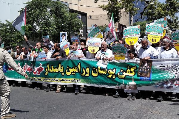 راهپیمایی پانزده خرداد کفن پوشان شهرستان ورامین