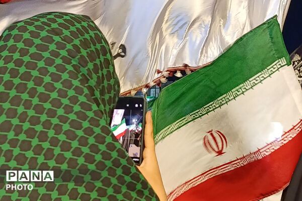خانواده های ملاردی با «لبیک یا خامنه ای» پای کار نظام ایستاده اند