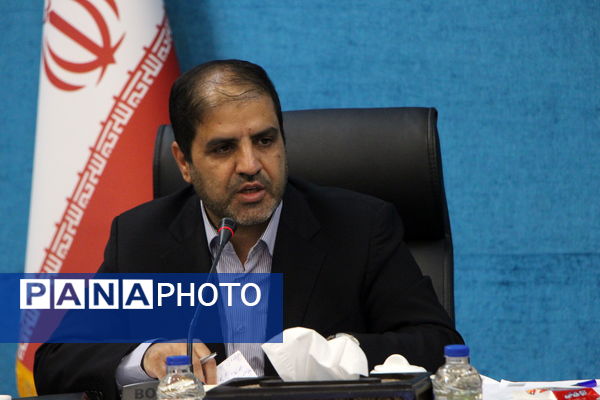 نشست ستاد ساماندهی امور جوانان استان یزد به ریاست استاندار  یزد