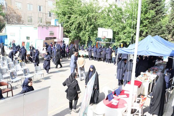  دانش‌آموزان هنرستان نرگس در نمایشگاه فنی و هنری درخشیدند