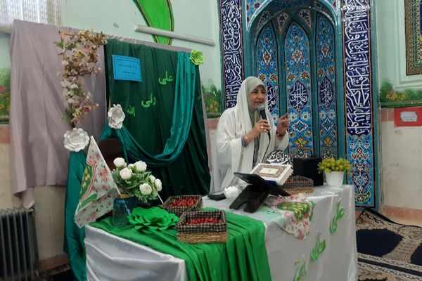 جشن ولادت امام علی(ع) در مدرسه شهید آقچه‌لو رباط‌کریم