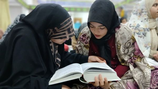 شور معنوی اعتکاف دانش‌آموزی در دامغان