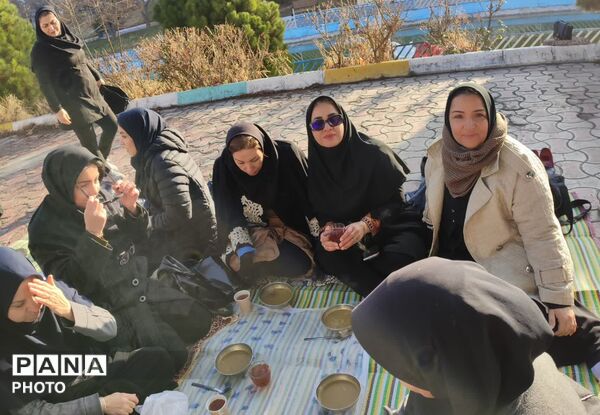 اردوی تفریحی ـ ورزشی بانوان اداری همراه با مسابقات دارت و داژبال