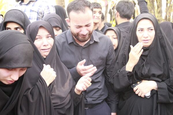 خاکسپاری پیکر پاک  سردار سرافراز اسلام شهید محمد کاظمی و شهدای جنگ تحمیلی در مشهد