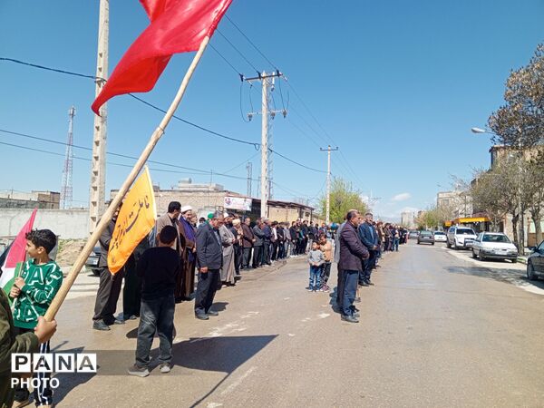 مردم شهر تیتکانلو در سوگ چهلمین روز شهادت رهبر معظم انقلاب