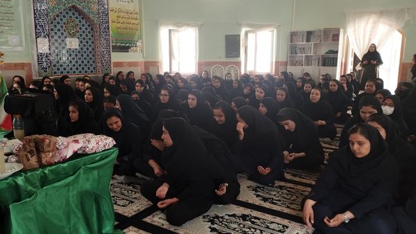 برگزاری مراسم روز دختر در هنرستان خاور عسکری 