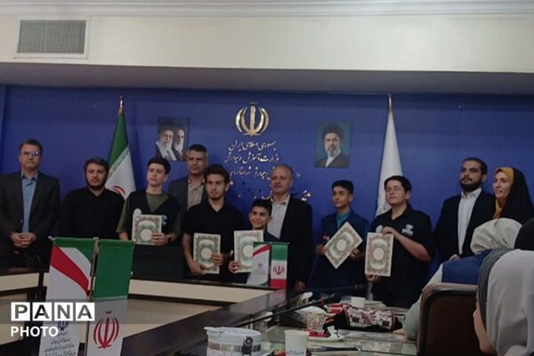 مراسم تقدیر از خبرنگاران برتر در آموزش و پرورش شهریار