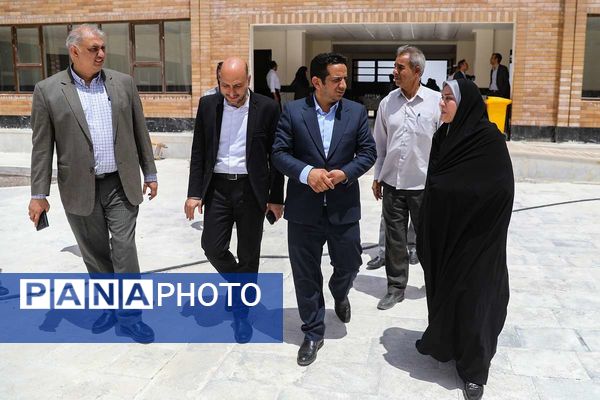 بازدید مدیرکل آموزش‌وپرورش کرمان از مجتمع آموزشی «اندیشه هوشمند ارگ»