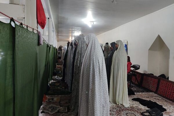 سفره ماه مهمانی خدا در مسجد جامع شهر بار