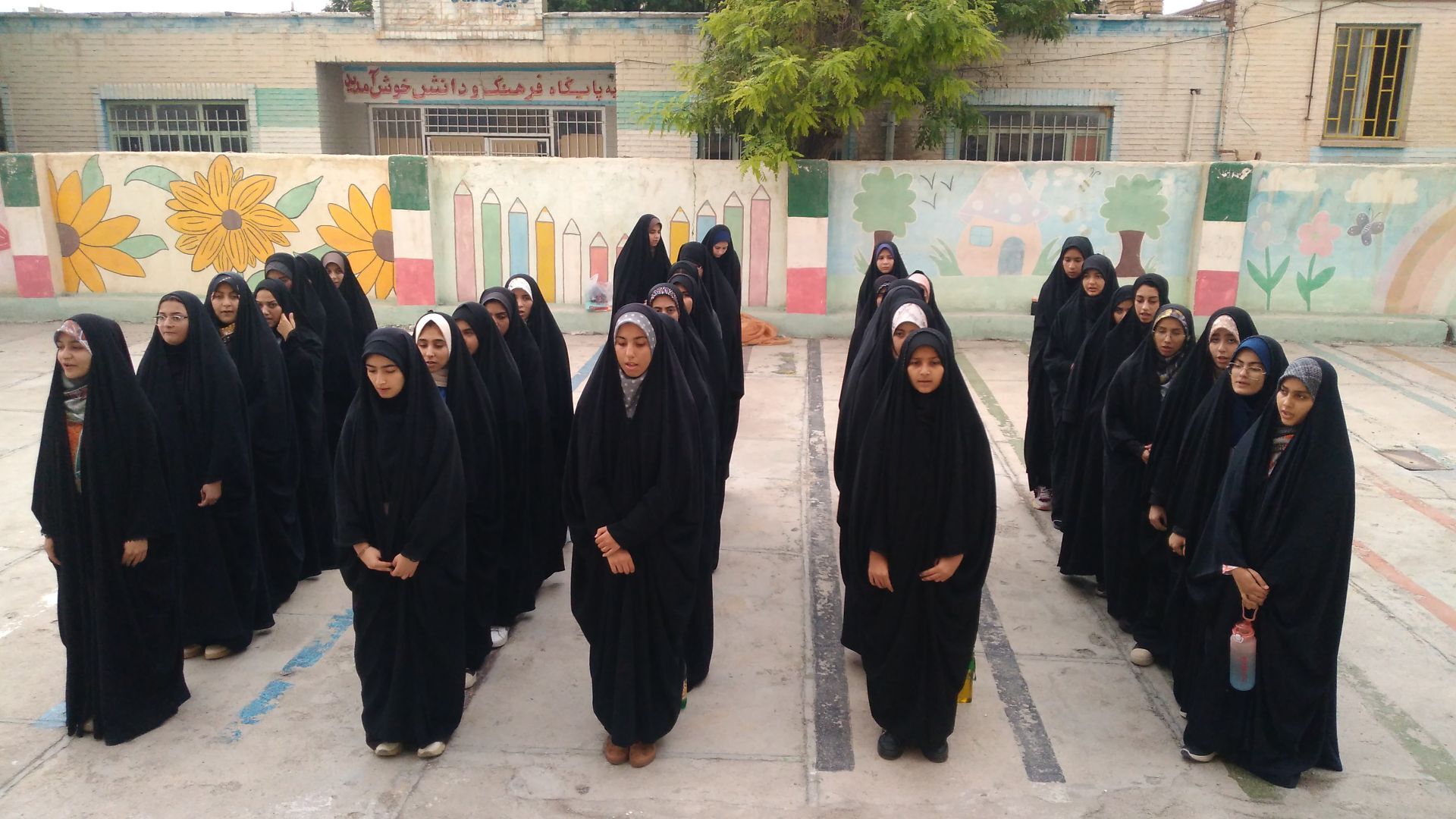 طنین «طلایه‌داران» در مدرسه معلم؛ پایانی به یادماندنی برای سه روز افتخار