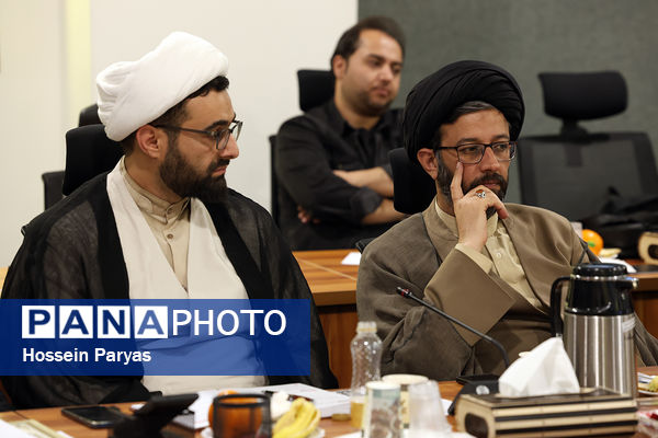 نشست اعضای شورای اندیشه‌ورز اوقات فراغت دانش‌آموزان