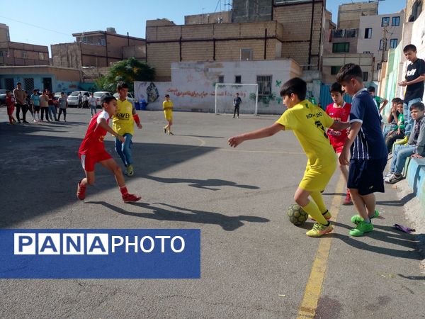 برگزاری مسابقه فوتبال درون مدرسه‌ای شهید فرمانی