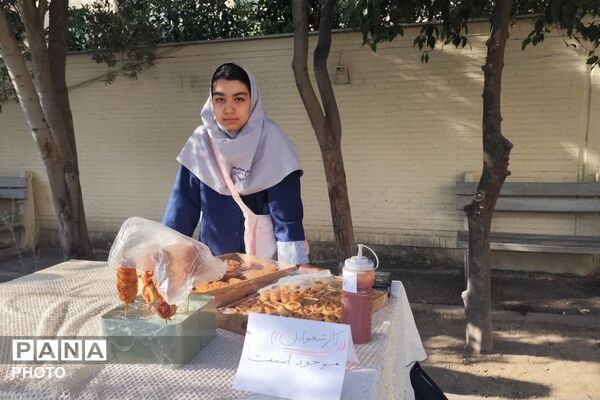 جشن عاطفه‌ها و شور همدلی در مدرسه دکتر حسابی
