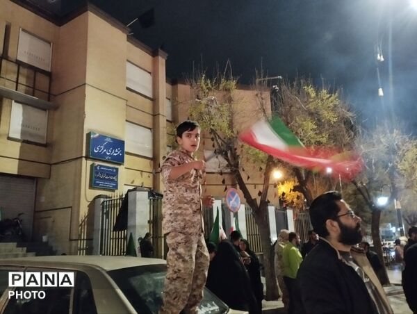  بی‌تابِ میناب، در سوگِ رهبر و لاله های کوچک