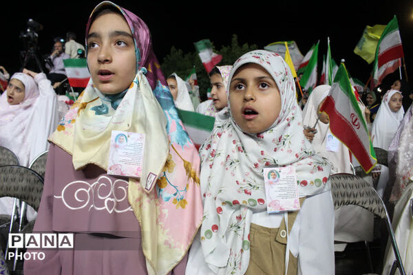 جشن ۲ هزار نفری تکلیف دختران یزد