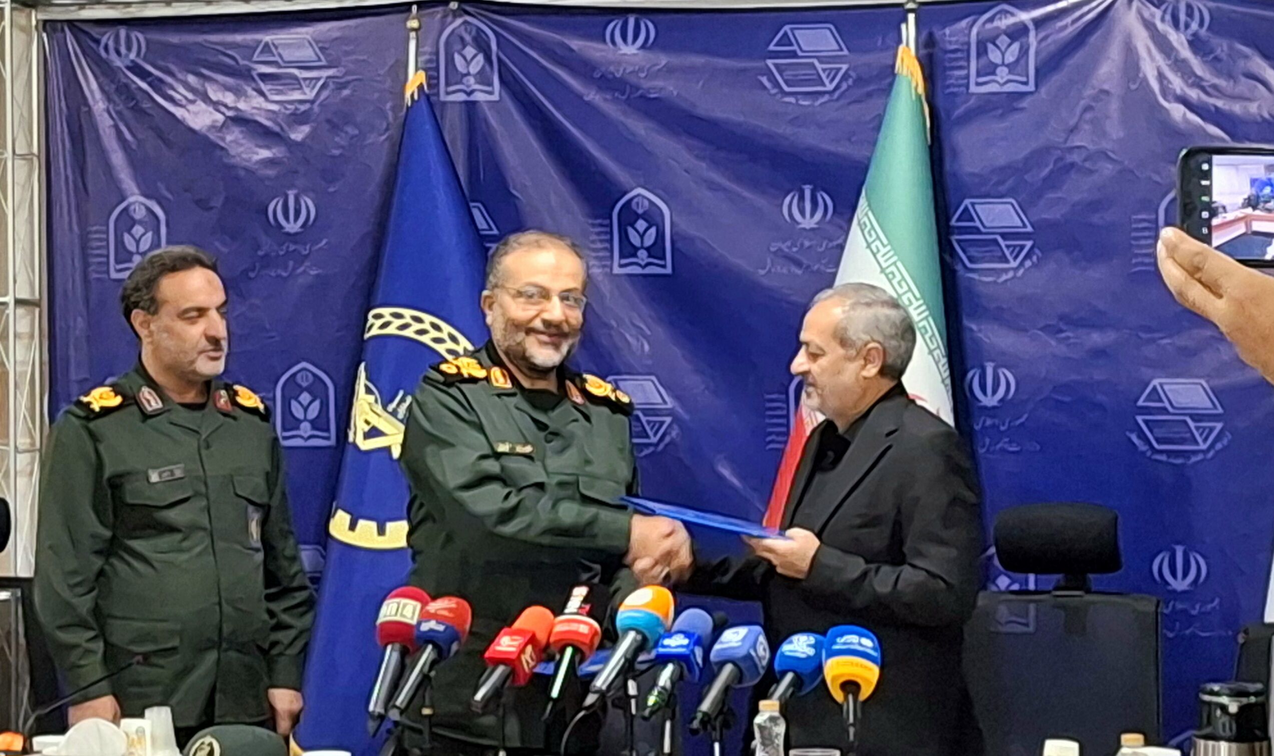 سال آینده ‌مدرسه سنگی و کانکسی وجود نخواهد داشت/ هیچ کلاس بدون معلمی نخواهیم داشت