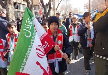 حضور پرشور مردم ولایتمدار و انقلابی شهر ورنامخواست در سالروز پیروزی انقلاب اسلامی 