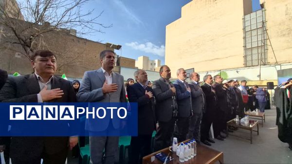 صدای انقلاب طنین انداز شد