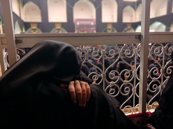 میزبانی دانش‌آموزان دختر شهرستان تفت از شهید گمنام