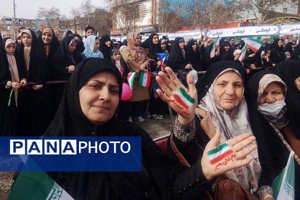 تولد چهل‌وهفت سالگی انقلاب‌اسلامی‌ایران در شهرستان اسلامشهر با مشارکت هزاران نفر از اقشار مختلف