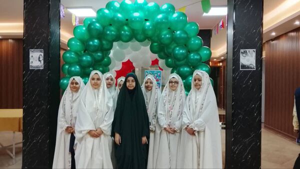 جشن «یاوران انقلاب» شهر تهران با محوریت همدلی، نشاط و نقش‌آفرینی دانش‌آموزان