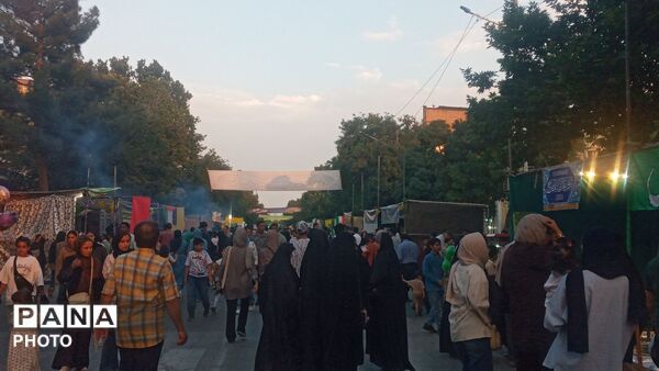 نیشابور در جشن غدیر غرق در شادی؛ از میدان امام خمینی تا انقلاب، موج حضور مردم