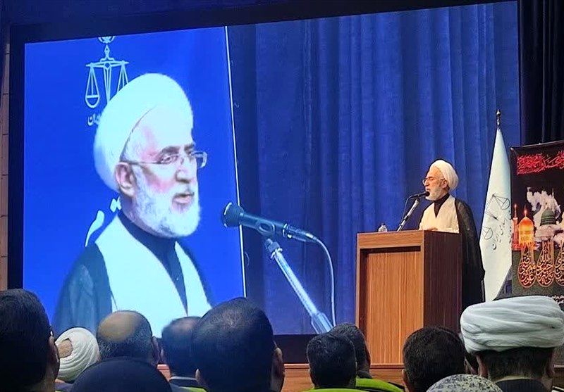  معیشت مردم خط قرمز دستگاه قضا و تعزیرات است