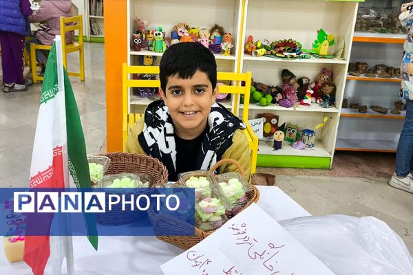 غرفه کار آفرینی و غرفه بازی به مناسبت دهه فجر در کانون پرورش فکری اندیشه