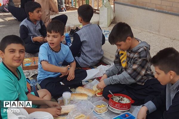 روز جهانی کودک در دبستان روستایی عارف
