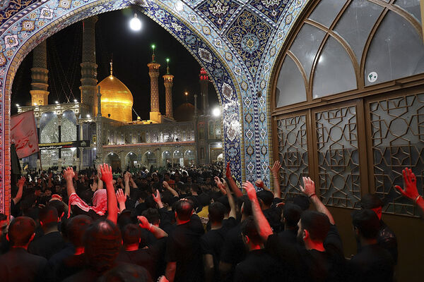 حرکت دسته عزاداری به‌مناسبت سالروز شهادت حضرت معصومه(س)