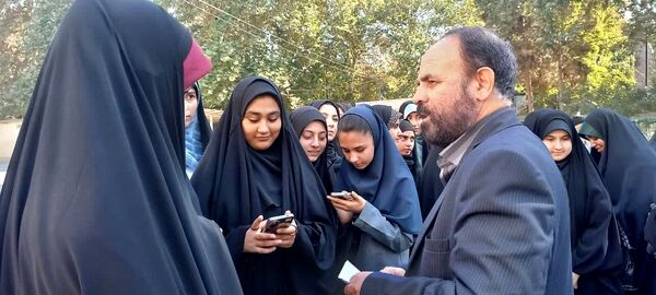 تجمع دانش‌آموزان البرزی در راستای پویش «اسرائیل او را کشت» در مصلی کرج 