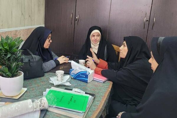 بازدید سرگروه کیفیت بخشی فعالیت‌های پرورشی از مدارس ناحیه 2 شهرری 