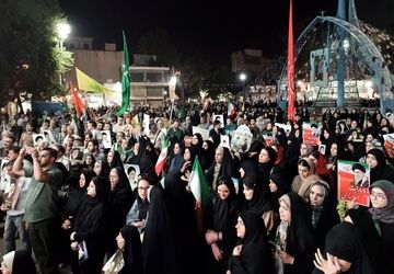 شور مردمی در دل میدان امام خمینی(ره)