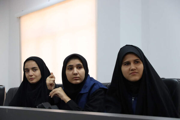 تقدیر از دانش‌آموز خبرنگاران فعال پانا اسلامشهر به مناسبت روز خبرنگار
