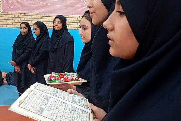 آمادگی پیشتازان دبیرستان ریحانه النبی باقرشهر برای آغاز سال تحصیلی 