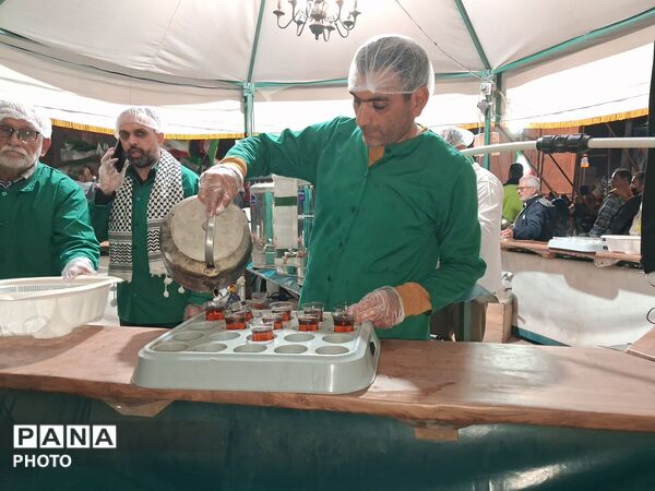  خدمات رسانی موکب ها در بلوار فضل نیشابور